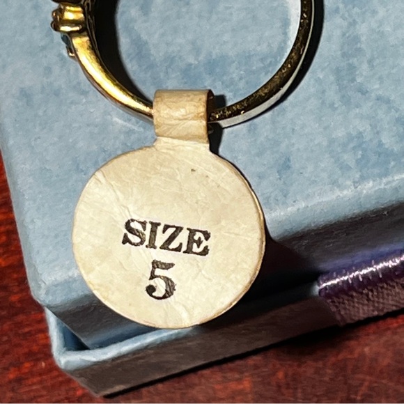 Austrian Crystal, Gold and Green Ring NWOT - Picture 4 of 6